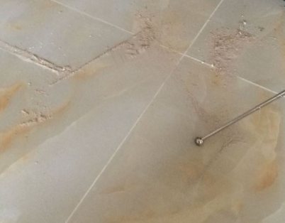 衡南瓷砖空鼓维修公司分享粘合剂选择不当在瓷砖铺贴过程中可能导致以下问题